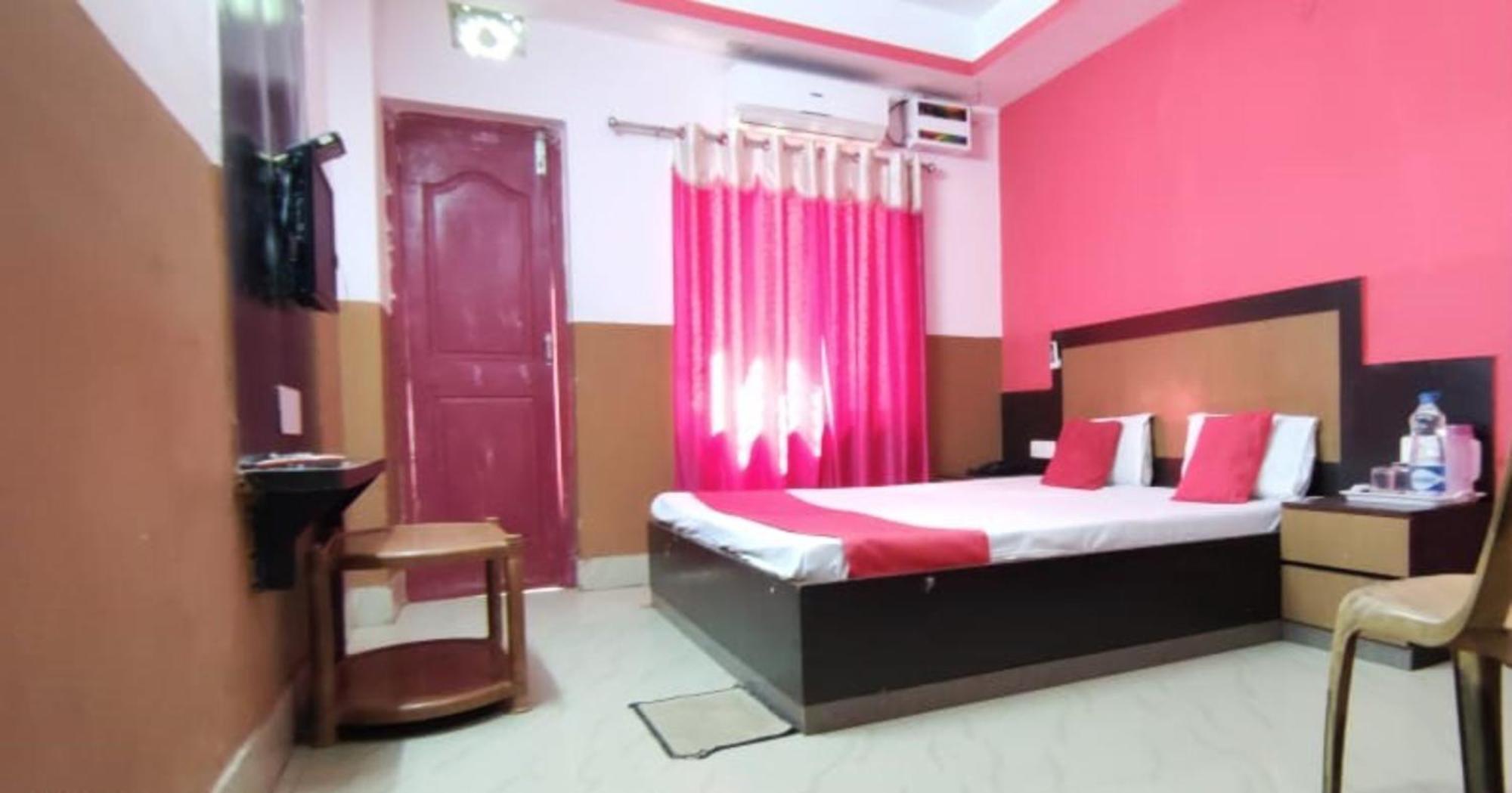 Hotel Samrat Palace Near Puri Sea Beach Best Choice Of Travellers By Morservices Exterior foto